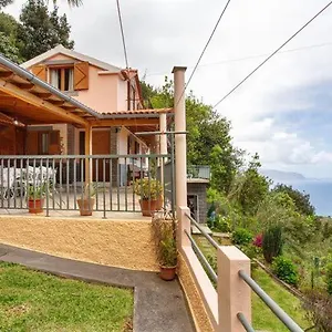Fantatic House Ferienhaus Ponta Delgada (Madeira)